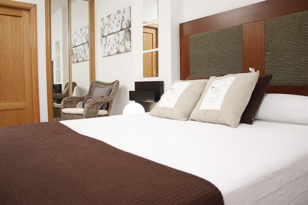 Appartamento Wootravelling Plaza De Oriente Homtels Madrid Esterno foto